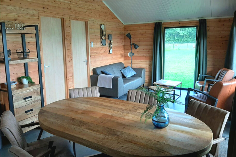 Kleine camping in Drenthe luxe lodge